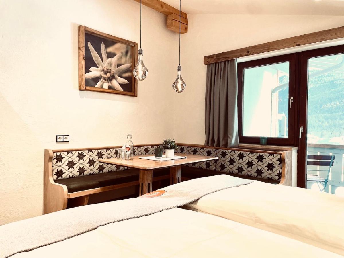 Pension Kreuzeck - Dein Gluecksplatz Am Lech Weissenbach am Lech Buitenkant foto