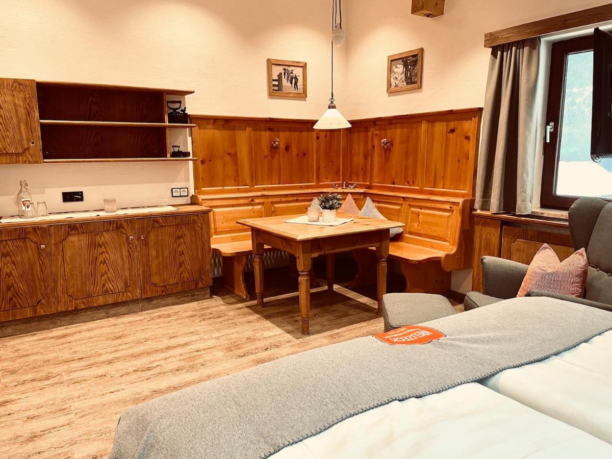 Pension Kreuzeck - Dein Gluecksplatz Am Lech Weissenbach am Lech Buitenkant foto